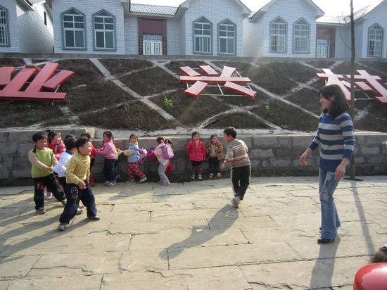 華陽(yáng)街道：積極營(yíng)造新農(nóng)村建設(shè)文化氛圍