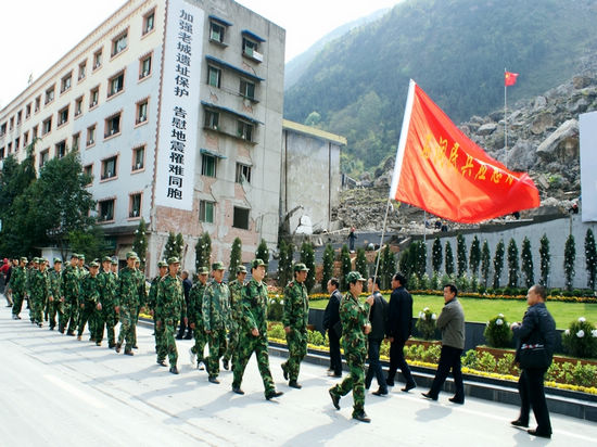 石洞民兵返北川重溫偉大抗震救災(zāi)精神(圖2)