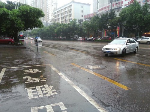 谷雨降溫一夜重回"春天里" 本周川南陰雨不斷(圖1)