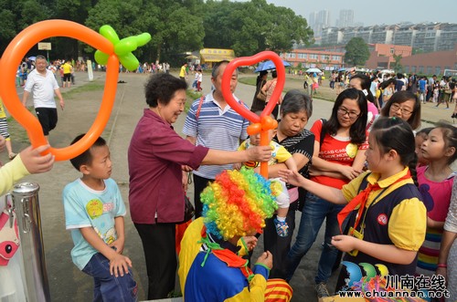 瀘州華陽街道：童趣童樂園游會，同去同樂抱大獎(圖2)