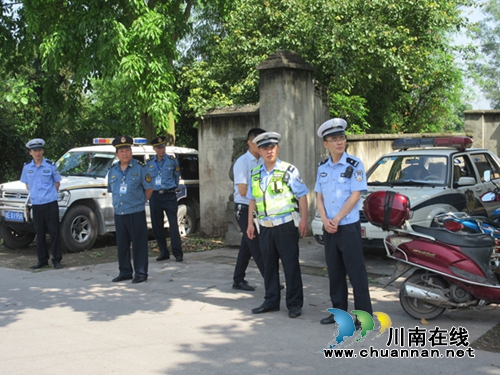 瀘縣天興：多部門聯(lián)合開展道路交通安全檢查(圖1)