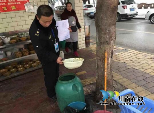 古藺縣住建局多舉措整治城區(qū)餐廚垃圾收運處置工作(圖2)