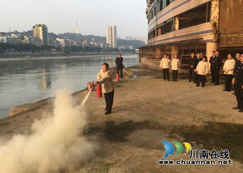 江陽區(qū)北城街道城垣組織開展消防應急疏散滅火演練