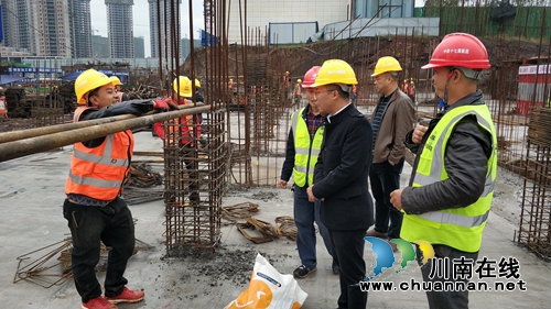 江陽區(qū)華陽街道開展在建項目民工工資支付和生產(chǎn)安全情況專項檢查