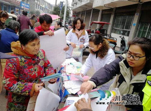 宜賓長興鎮(zhèn)：法治集市，帶你度過一個不一樣的國家憲法日