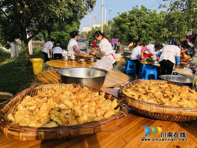 龍馬潭區(qū)特興街道舉辦“九九重陽節(jié)慶典” 800余名老人參加(圖2)