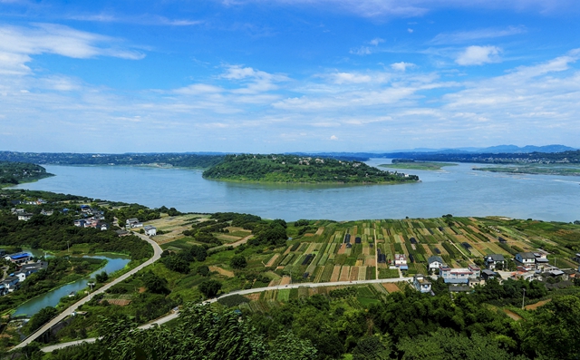 長江瀘州段出川斷面水質(zhì)穩(wěn)定保持Ⅱ類標(biāo)準(zhǔn)(圖6)