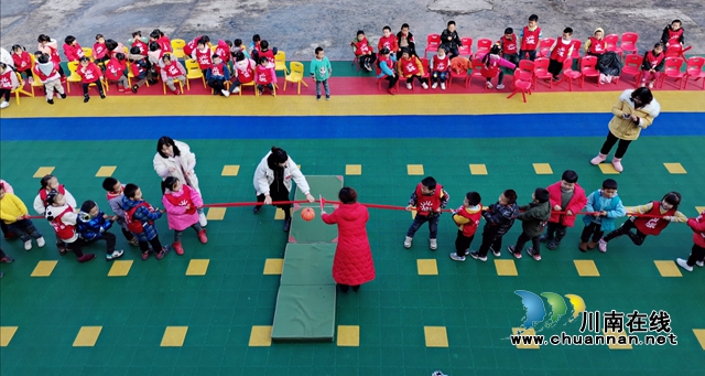 敘永大石鎮(zhèn)中心幼兒園舉行“12 . 9”冬季運(yùn)動(dòng)會(huì)(圖3)