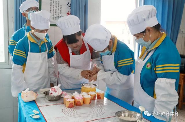 30000農村娃受益|龍馬潭區(qū)學校鄉(xiāng)村少年宮上“人民日報客戶端”(圖3)