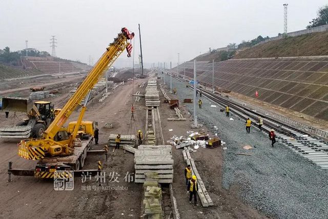 川南城際鐵路，鋪軌進(jìn)站！(圖7)