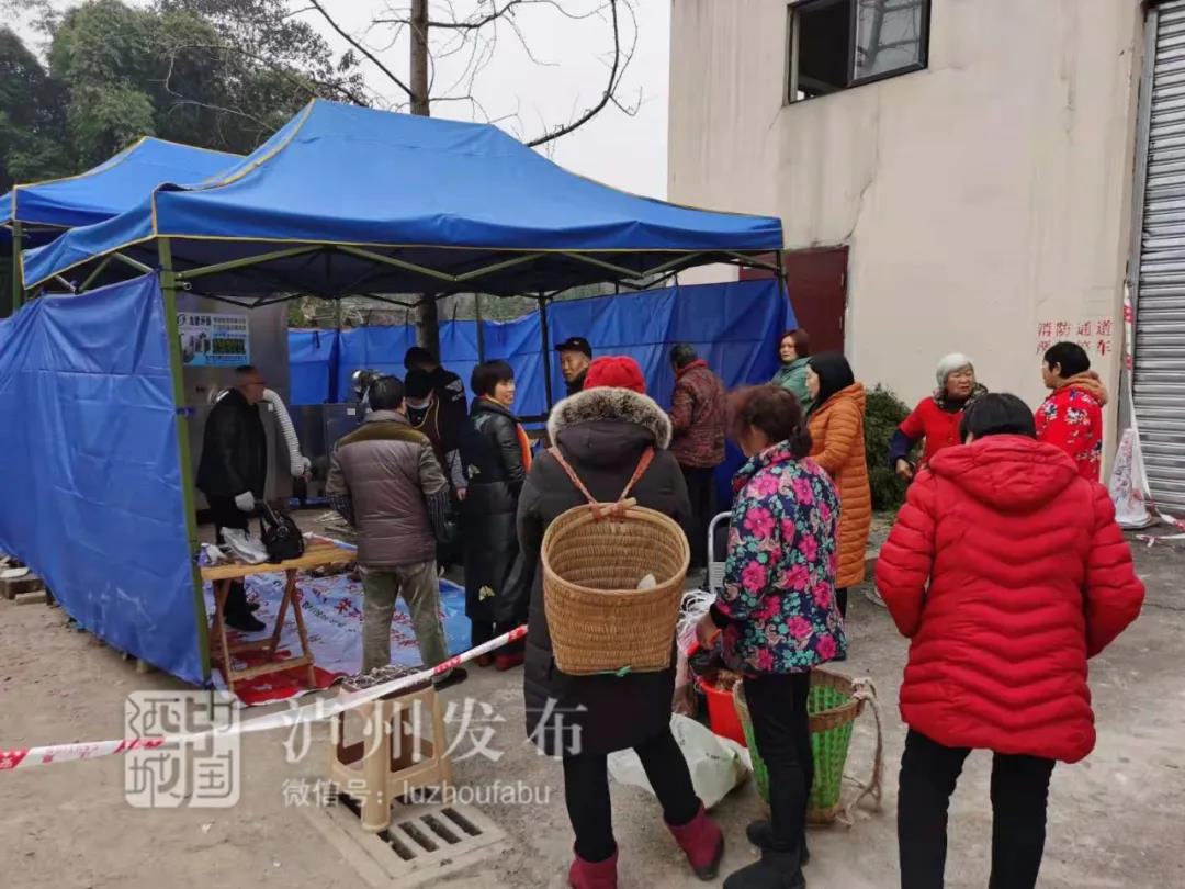 快看！瀘州這兩個地方免費(fèi)幫市民qiū臘肉，每天最多熏制1400公斤(圖3)