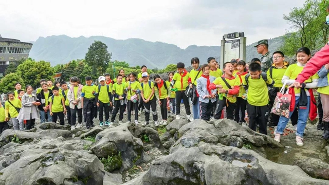 驚險刺激！宜賓這兩個4A景區(qū)上新啦！飛拉達、高空飛人、叢林穿越……約起！(圖2)